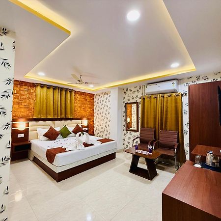 Hotel Golden Crystal Patna  Ngoại thất bức ảnh