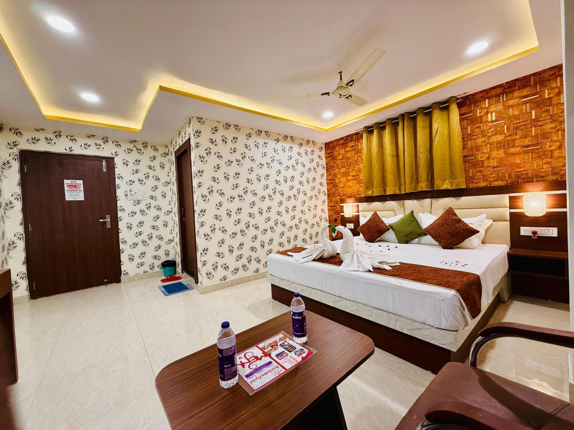 Hotel Golden Crystal Patna  Ngoại thất bức ảnh