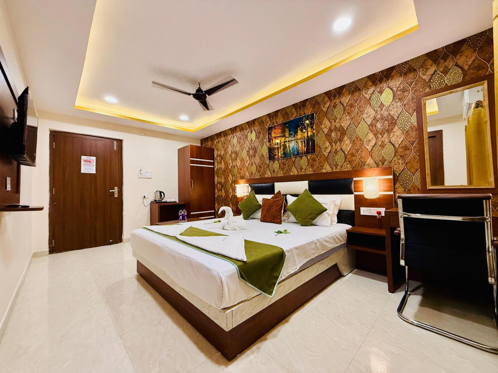 Hotel Golden Crystal Patna  Ngoại thất bức ảnh