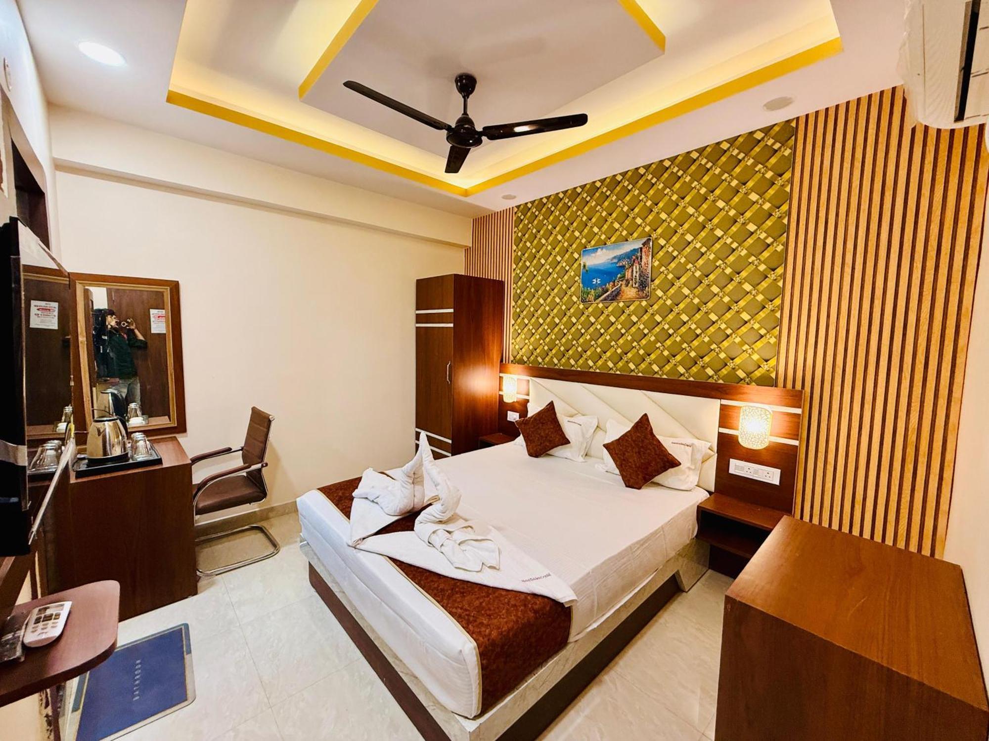 Hotel Golden Crystal Patna  Phòng bức ảnh